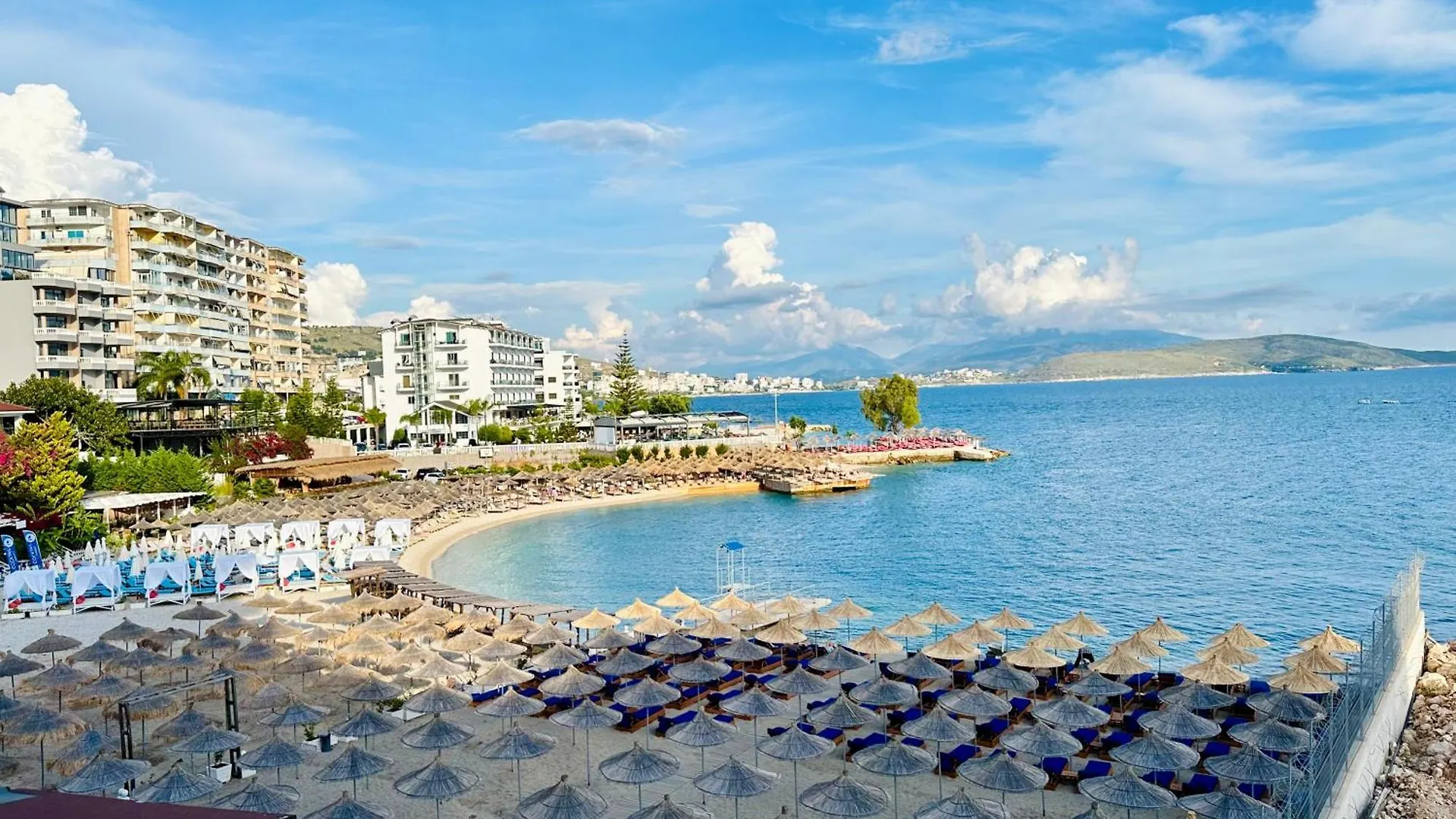 Sun Beachfront Apartments Sarandë