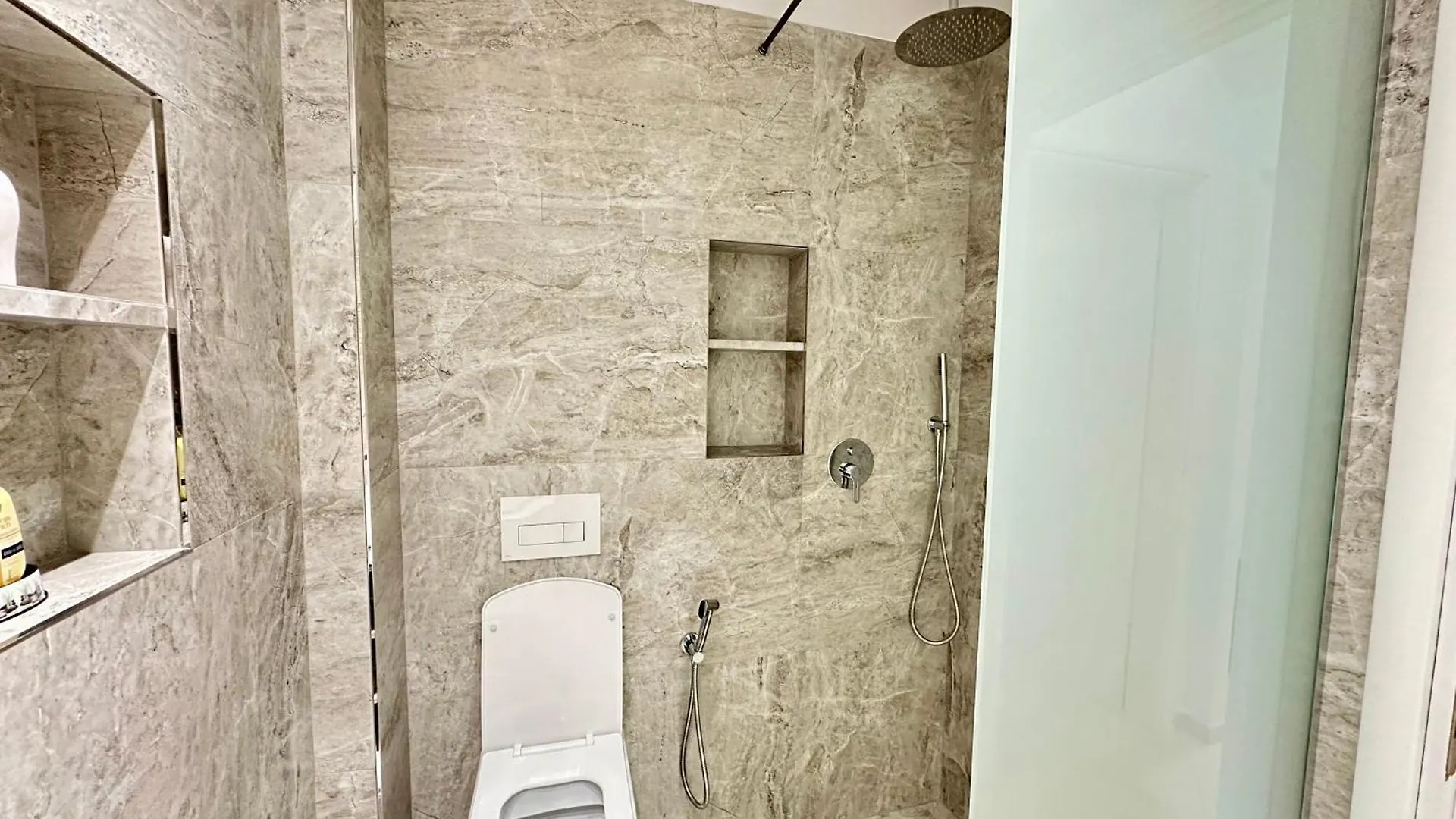 Sun Beachfront Apartments Sarande 0*,