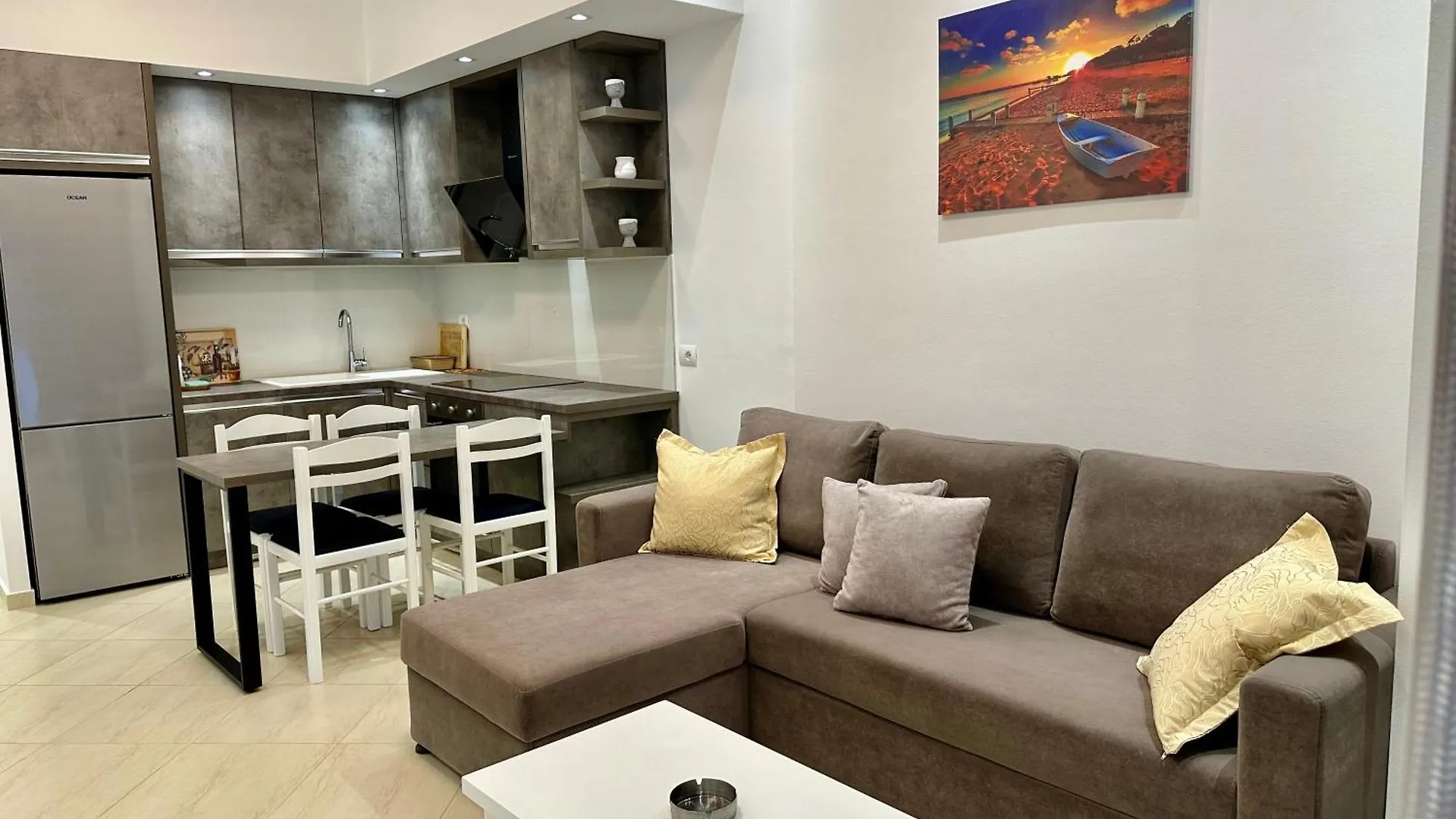 Sun Beachfront Apartments Sarande